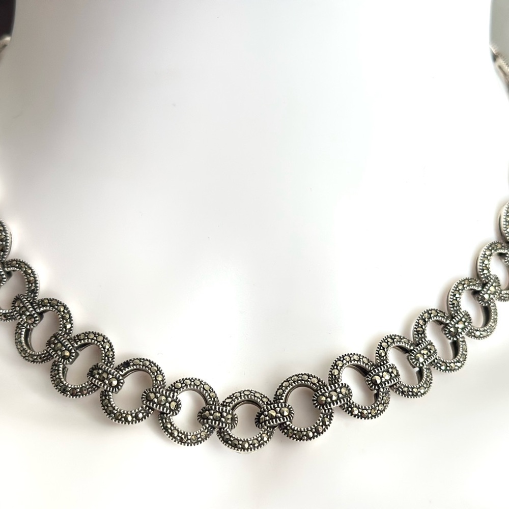 Elegant Marcasite 925 Sterling Silver 16” Necklace